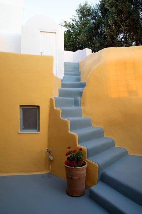 Hermes Cave House By Oias Local Cave Houses 외부 사진